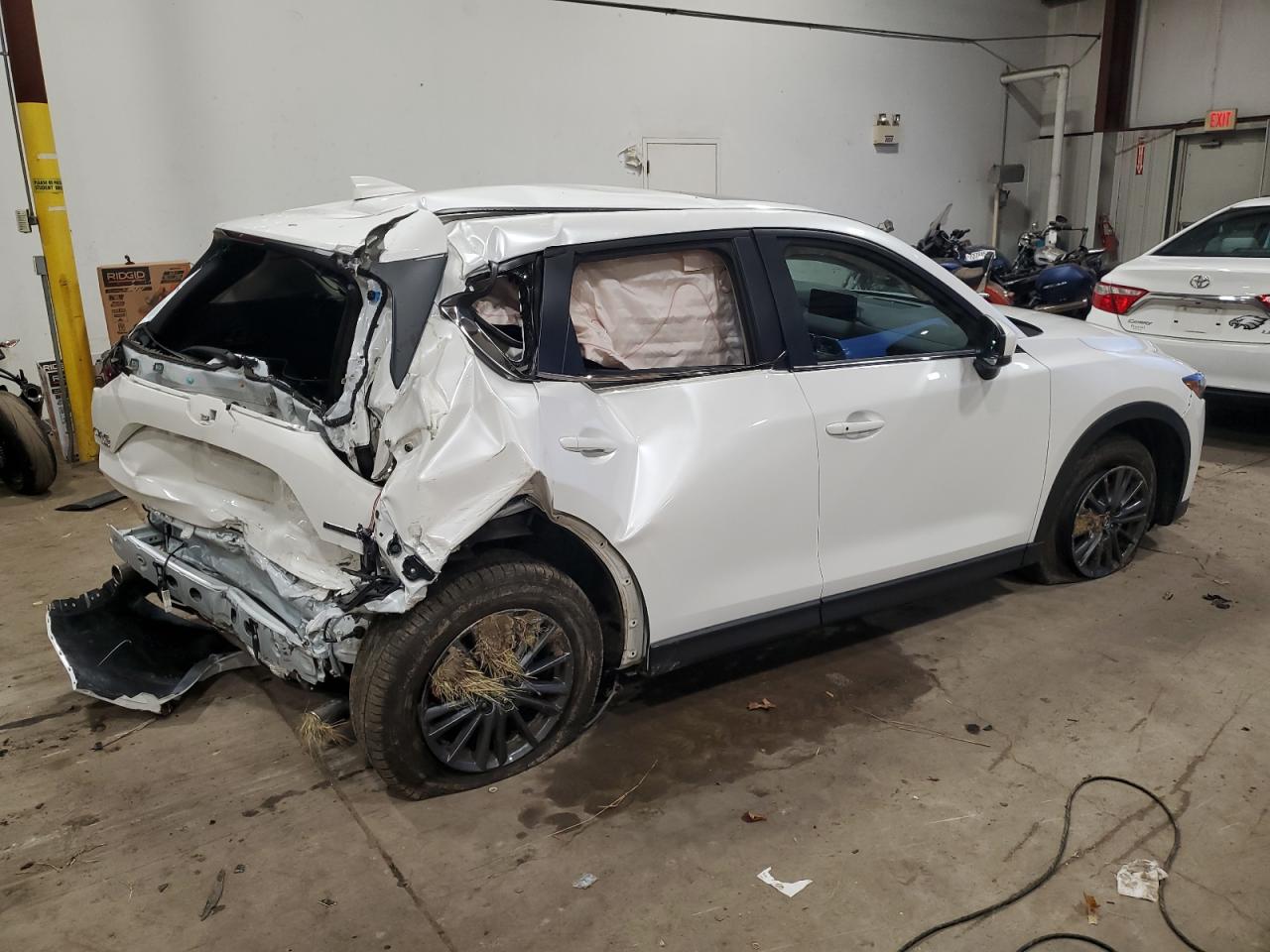 Image 3 of 2021 MAZDA CX-5 TOURING 2021 with VIN JM3KFBCM2M0389495