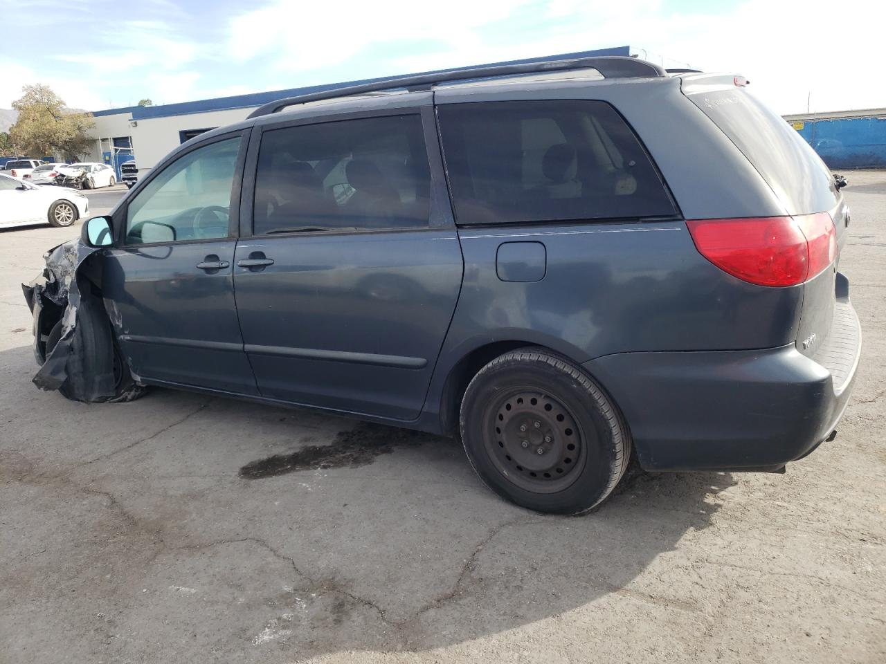 Изображение 2 2008 TOYOTA SIENNA CE 2008 с VIN 5TDZK23C28S140157