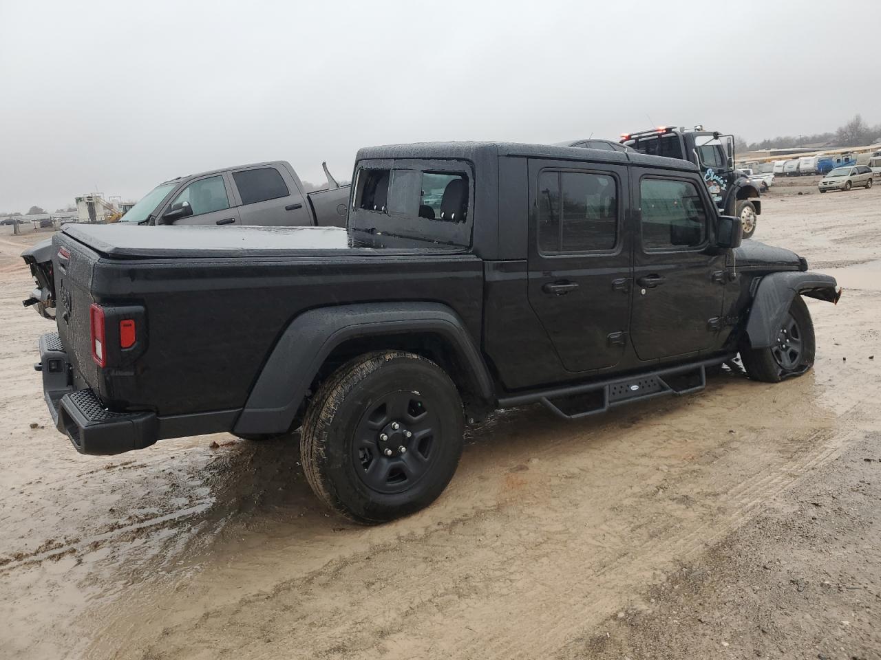 Image 3 of 2022 JEEP GLADIATOR SPORT 2022 with VIN 1C6HJTAG6NL181079
