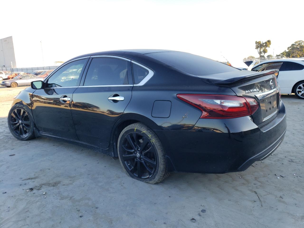 Obraz 2 z 2017 NISSAN ALTIMA 2.5 2017 z VIN 1N4AL3AP1HC473219