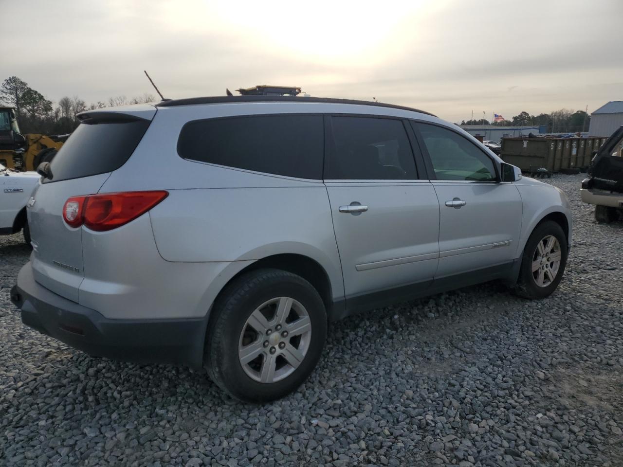 Image 3 of 2009 CHEVROLET TRAVERSE LT 2009 with VIN 1GNER23DX9S109046