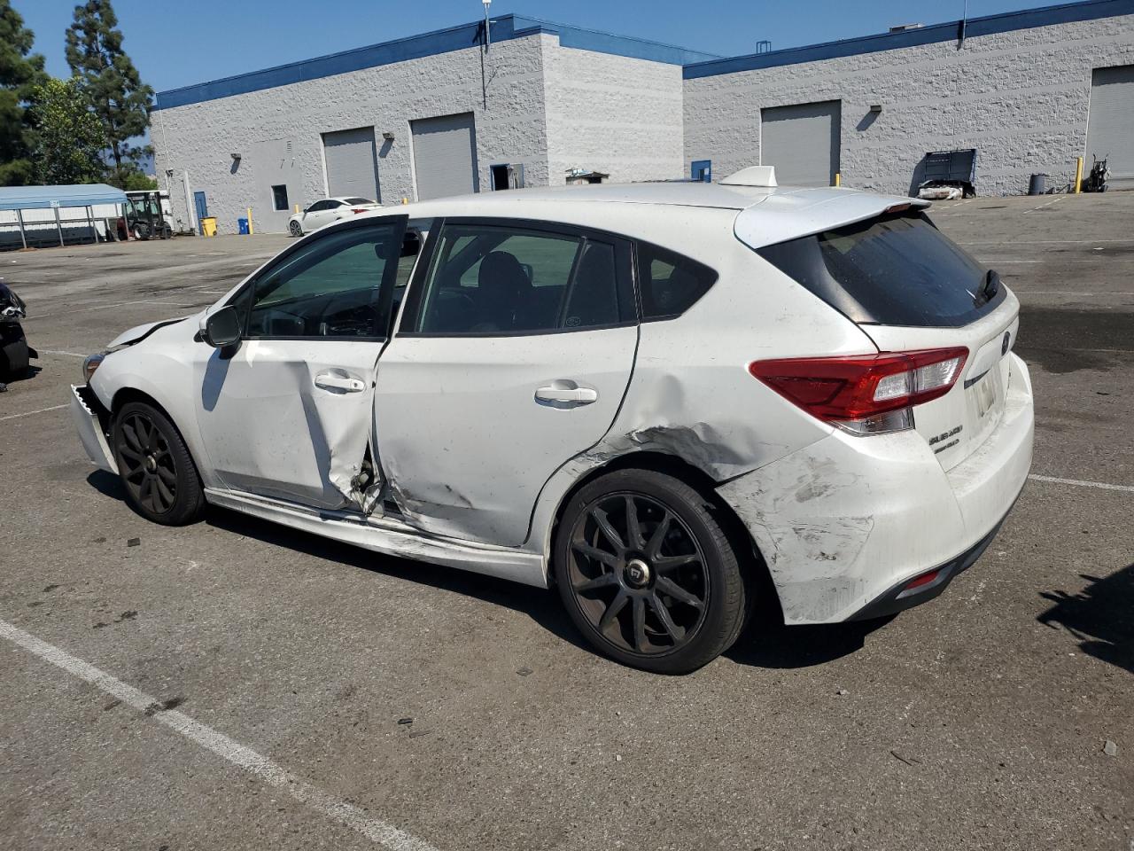 Obraz 2 z 2017 SUBARU IMPREZA SPORT 2017 z VIN 4S3GTAK60H3741322