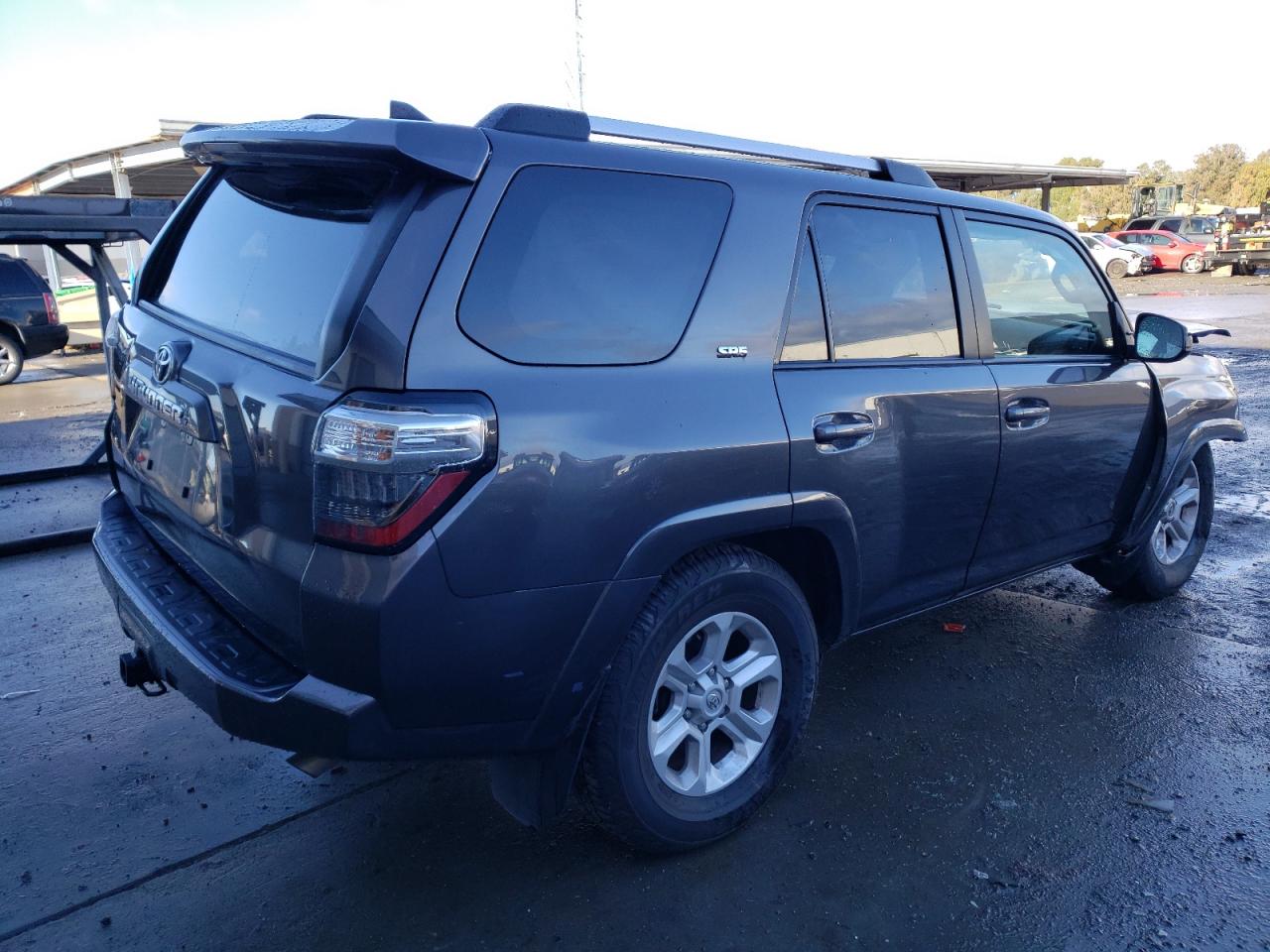 Obraz 3 z 2022 TOYOTA 4RUNNER SR5 2022 z VIN JTEEU5JR7N5265329