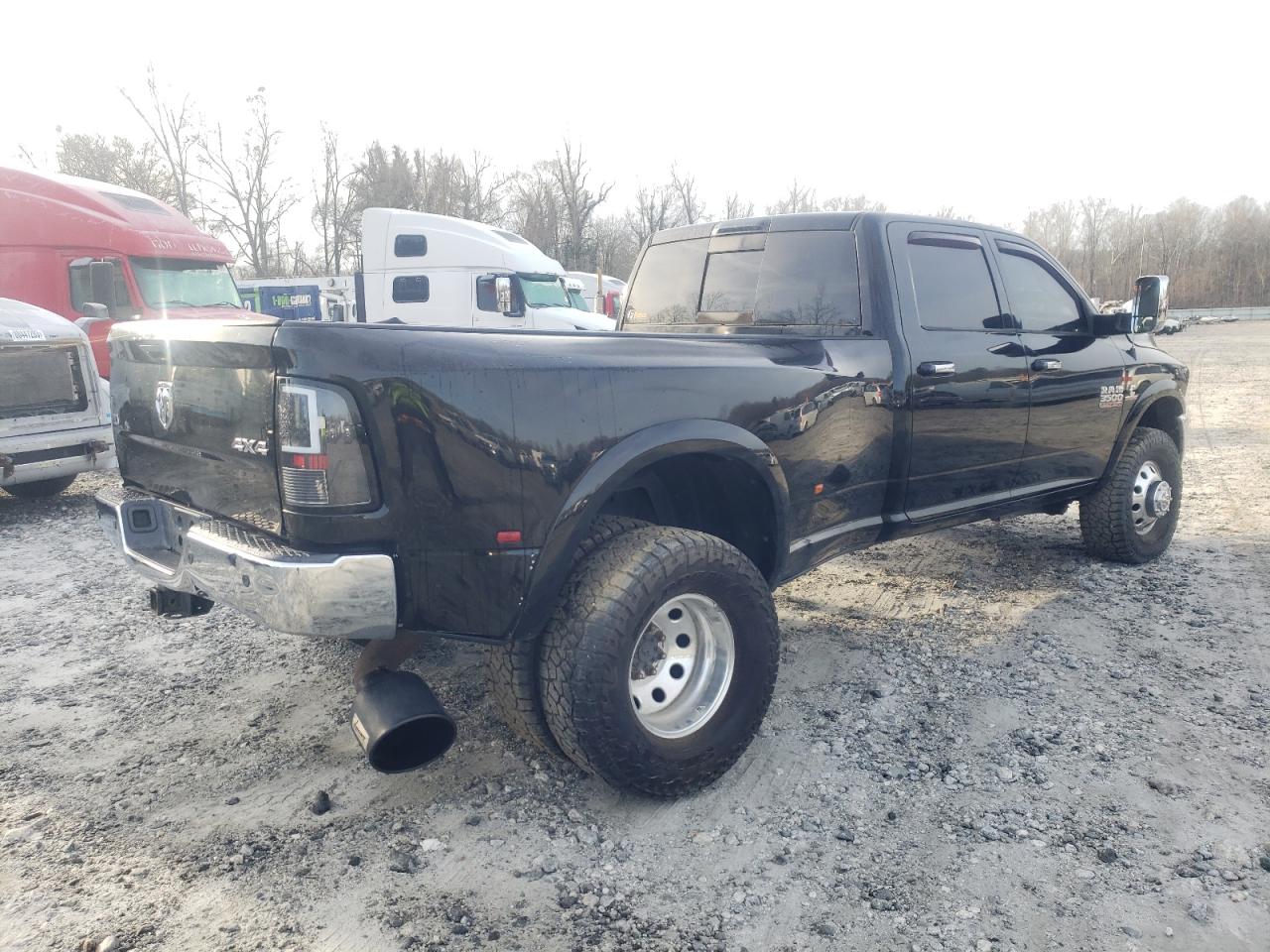 Image 3 of 2014 RAM 3500 LARAMIE 2014 with VIN 3C63RRJL7EG164324