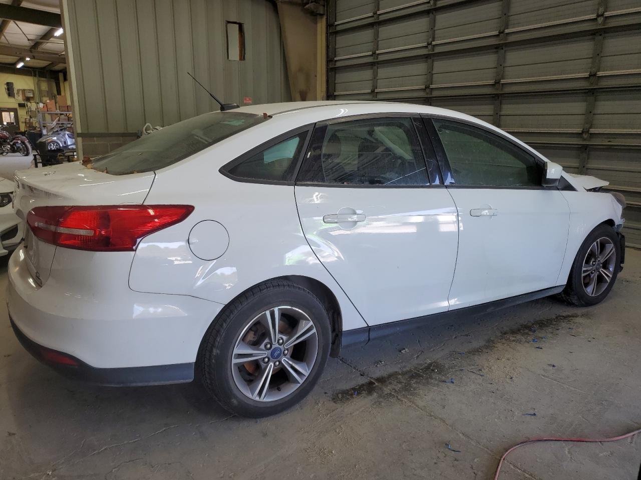 Image 3 of 2018 FORD FOCUS SE 2018 with VIN 1FADP3FE2JL266661