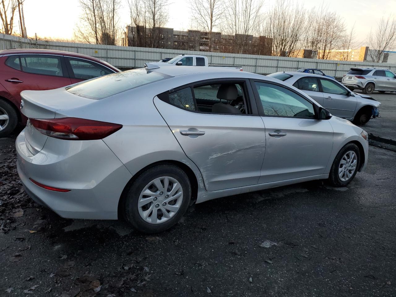 Изображение 3 2017 HYUNDAI ELANTRA SE 2017 с VIN 5NPD74LF7HH205270