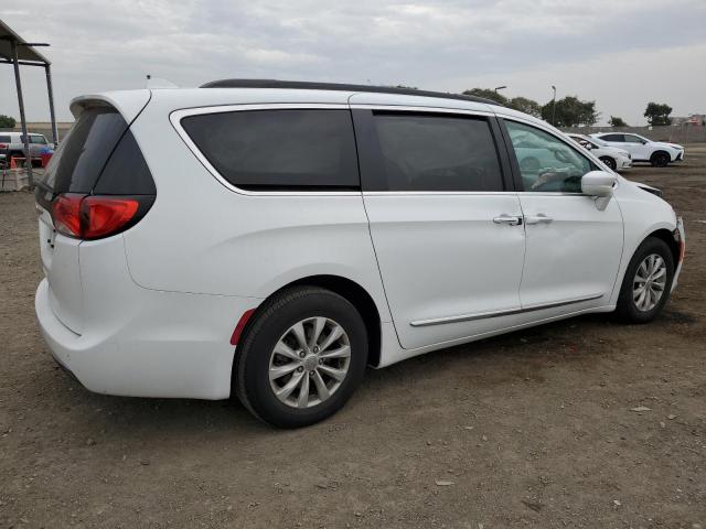 Image 3 of 2017 CHRYSLER PACIFICA TOURING L 2017 with VIN 2C4RC1BG4HR527474