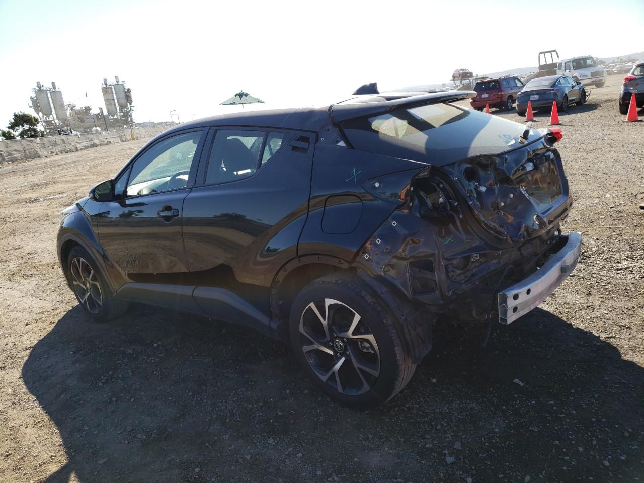 Obraz 2 z 2020 TOYOTA C-HR XLE 2020 z VIN JTNKHMBX3L1085610