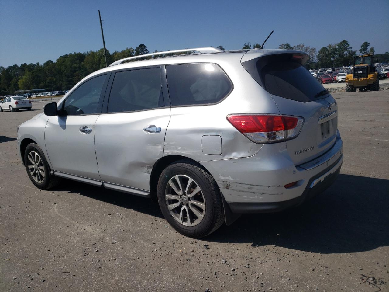 Image 2 of 2015 NISSAN PATHFINDER S 2015 with VIN 5N1AR2MN2FC711228