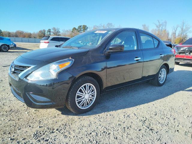 Obraz 1 z 2018 NISSAN VERSA S 2018 z VIN 3N1CN7AP5JL878582