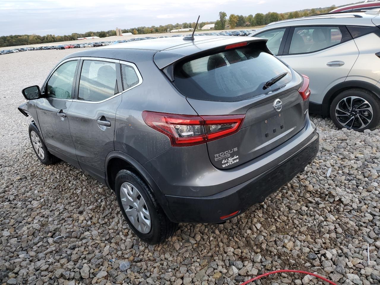 Obraz 2 z 2020 NISSAN ROGUE SPORT S 2020 z VIN JN1BJ1CW1LW366503