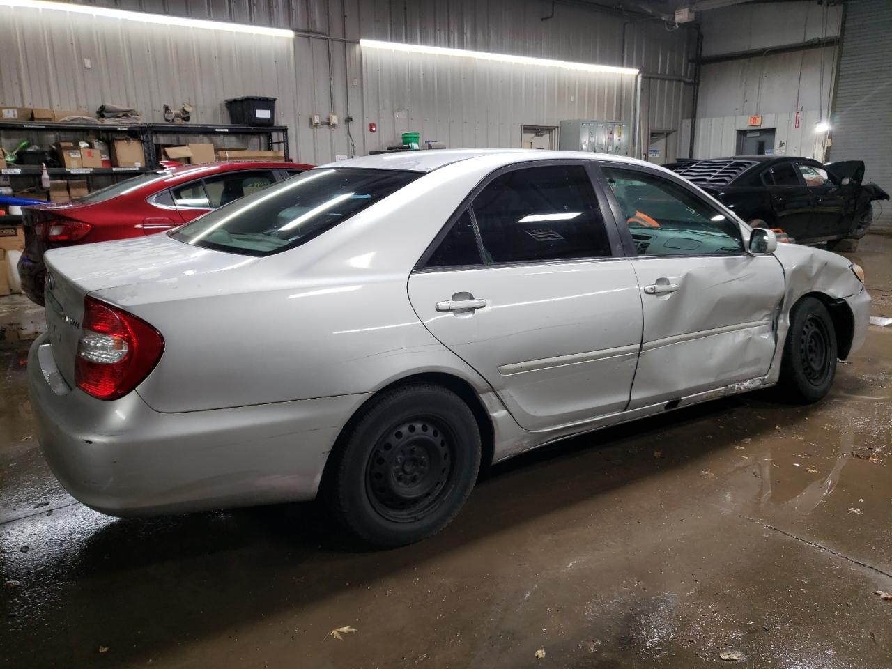 Obraz 3 z 2002 TOYOTA CAMRY LE 2002 z VIN 4T1BE32K52U562669