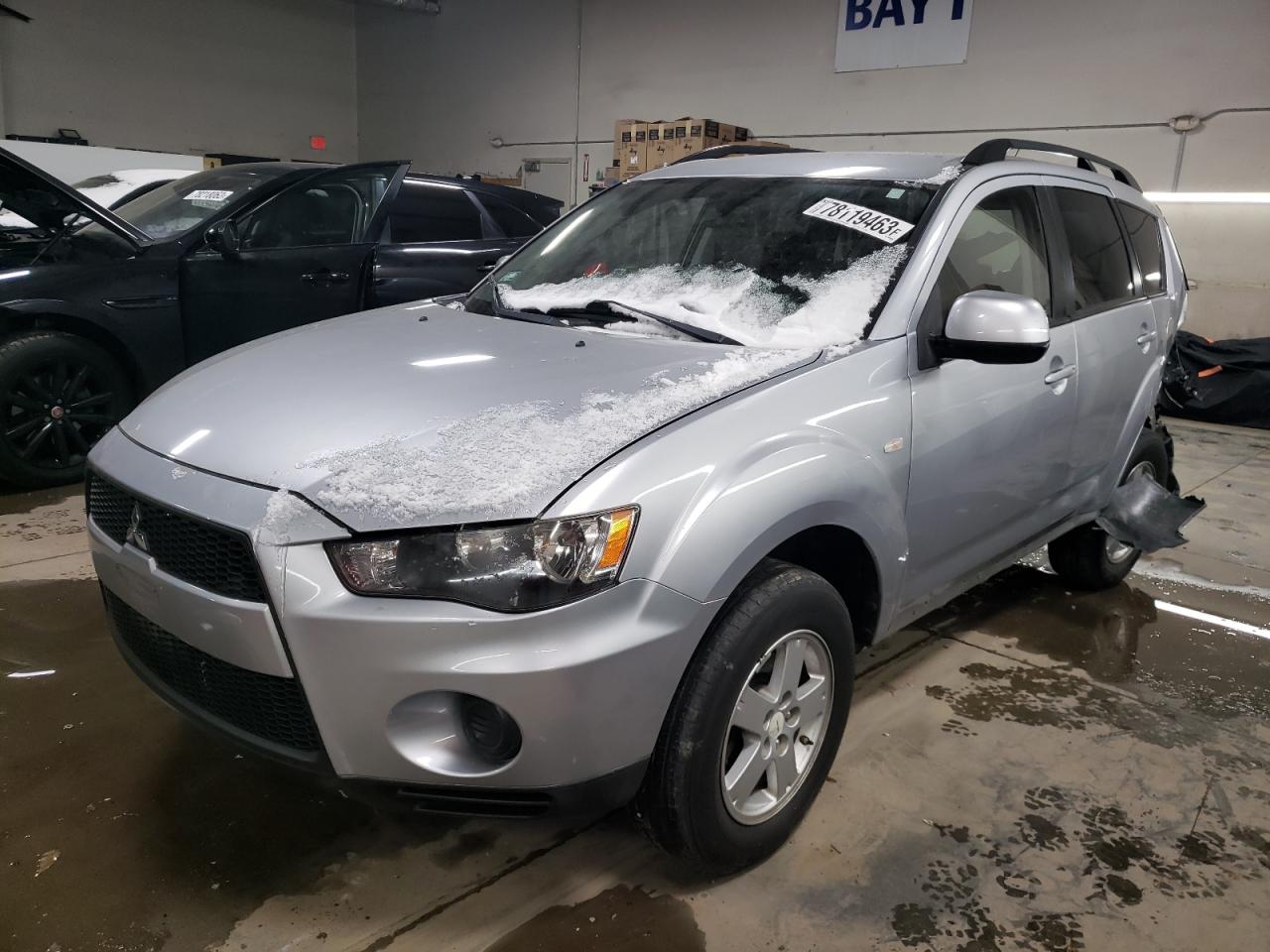 2010 MITSUBISHI OUTLANDER ES 2010 image