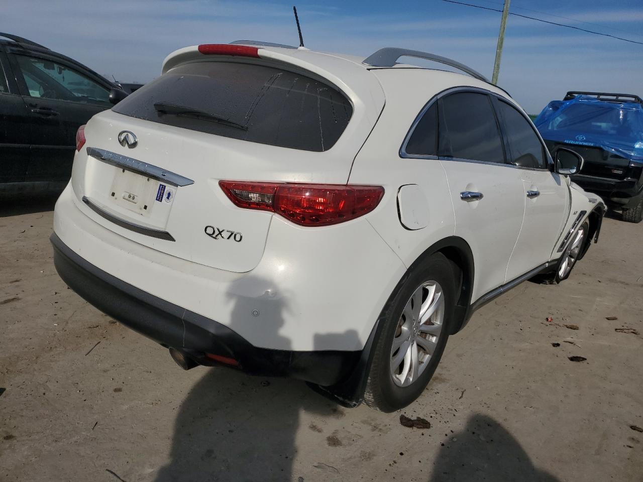 Image 3 of 2014 INFINITI QX70  2014 with VIN JN8CS1MU9EM450275