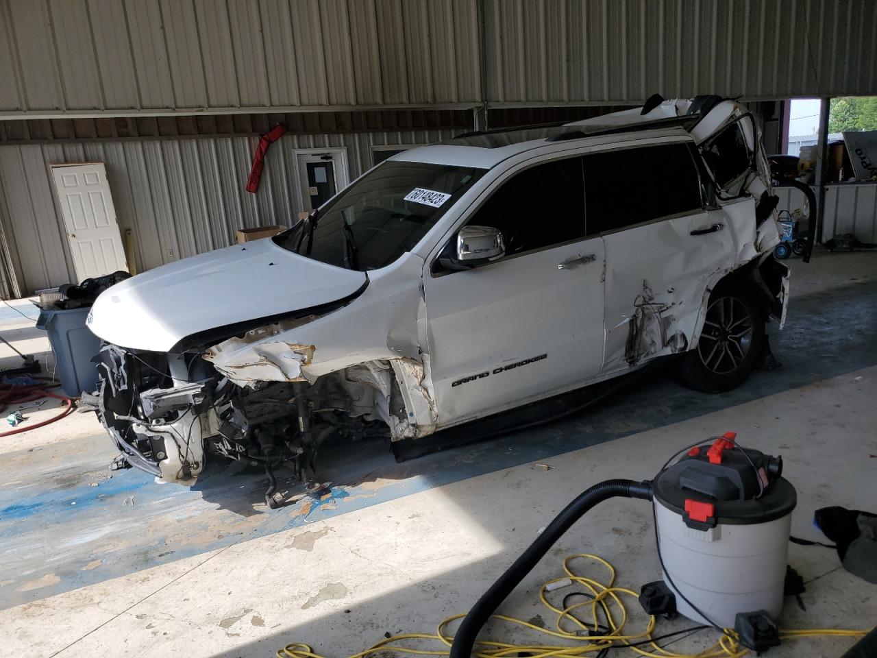 Image 1 of Jeep Grand Cherokee Limited 2019 with VIN 1C4RJFBG1KC772493