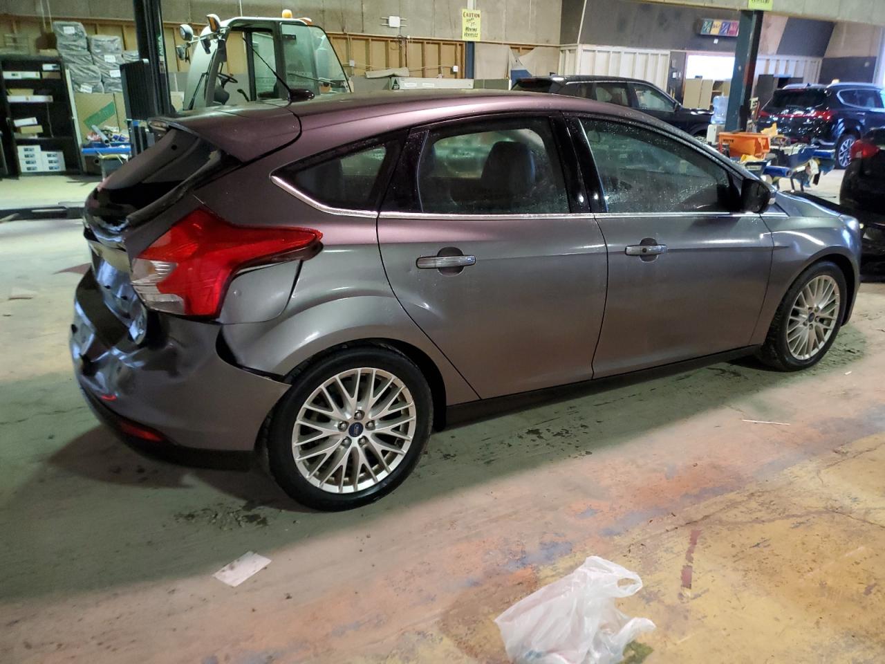 Image 3 of 2014 FORD FOCUS TITANIUM 2014 with VIN 1FADP3N22EL380351