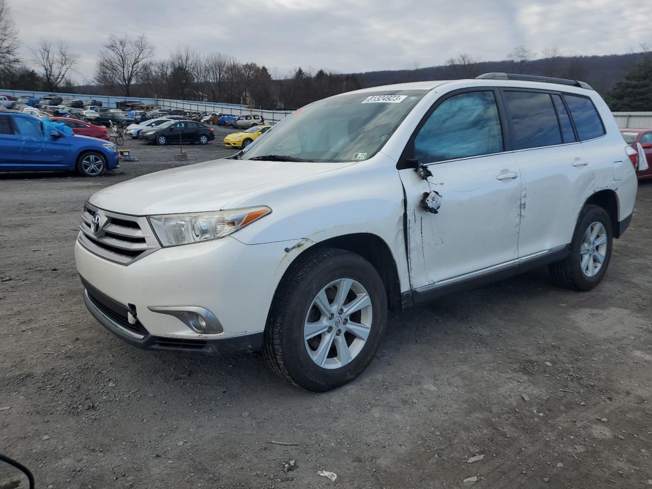 Image 1 of 2013 TOYOTA HIGHLANDER BASE 2013 with VIN 5TDBK3EH6DS209300