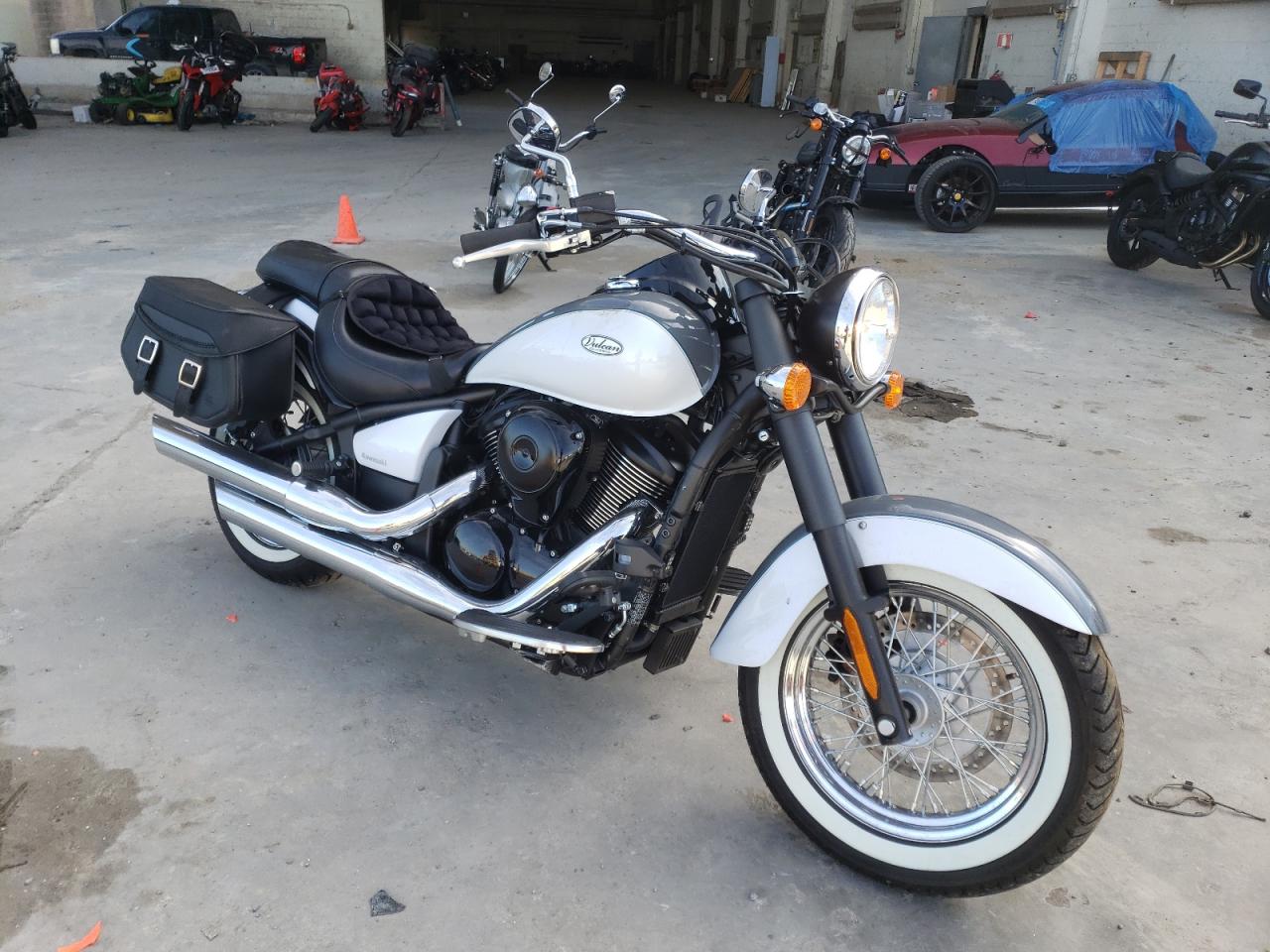 Изображение 1 2021 KAWASAKI VN900 B 2021 с VIN JKAVN2B16MA100493