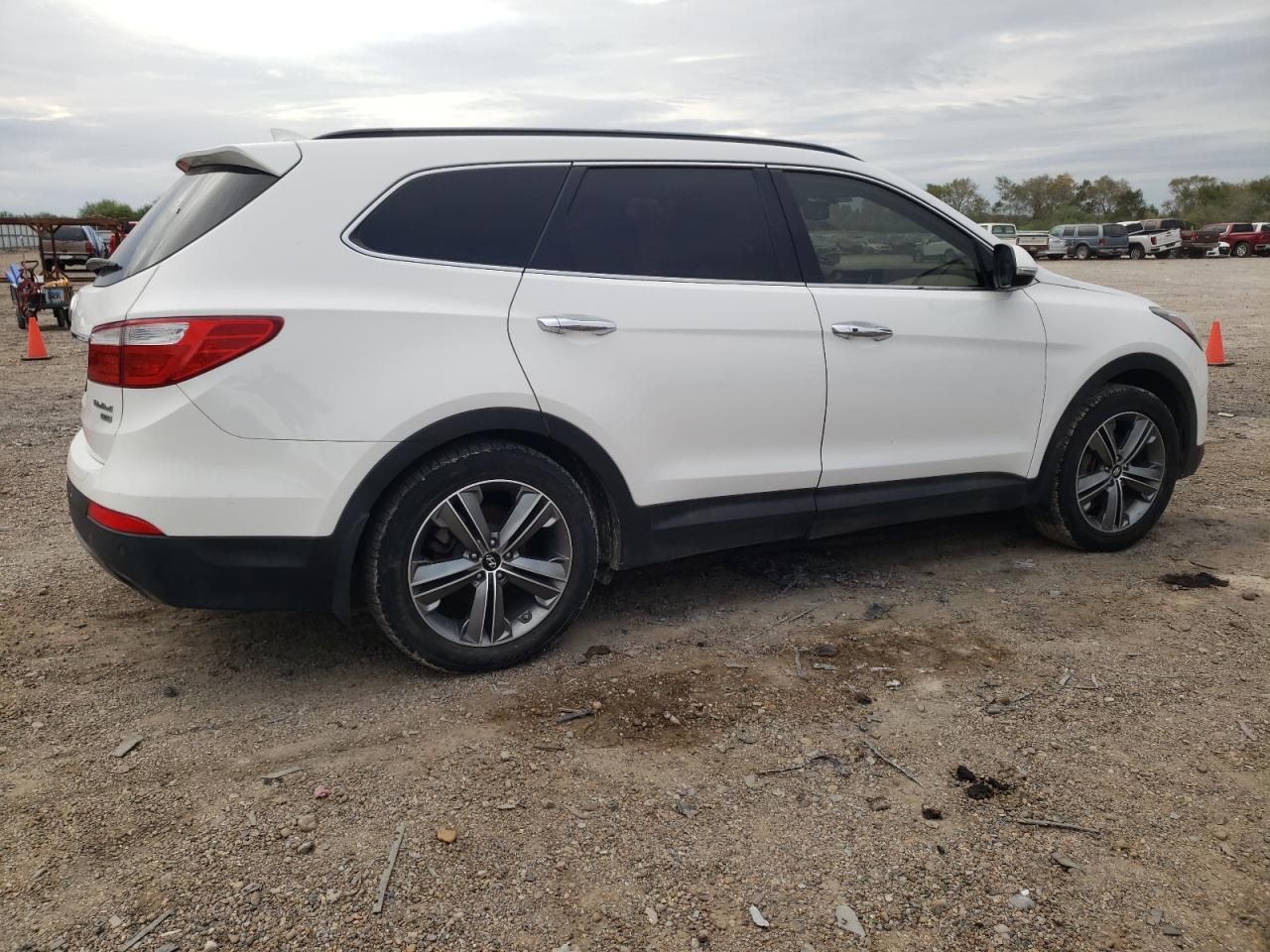 Image 3 of 2016 HYUNDAI SANTA FE SE ULTIMATE 2016 with VIN KM8SR4HFXGU143521