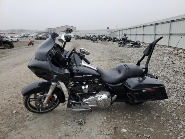Image 3 of 2017 HARLEY-DAVIDSON FLTRX ROAD GLIDE 2017 with VIN 1HD1KHC15HB680493