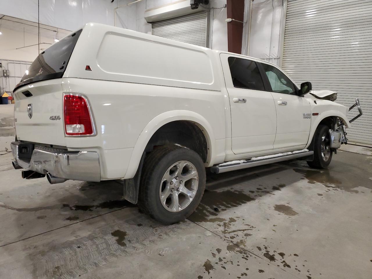 Изображение 3 2016 RAM 1500 LARAMIE 2016 с VIN 1C6RR7NM6GS235493