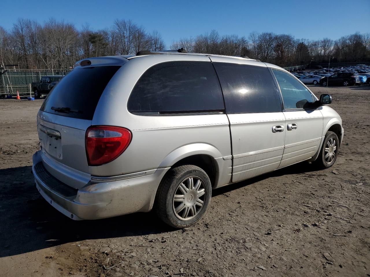 Image 3 of 2006 CHRYSLER TOWN & COUNTRY LIMITED 2006 with VIN 2A8GP64L46R830070