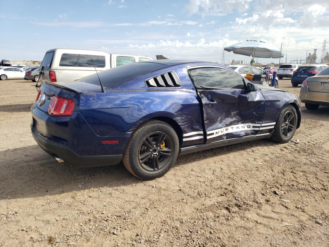Obraz 3 z 2011 FORD MUSTANG  2011 z VIN 1ZVBP8AM6B5103687
