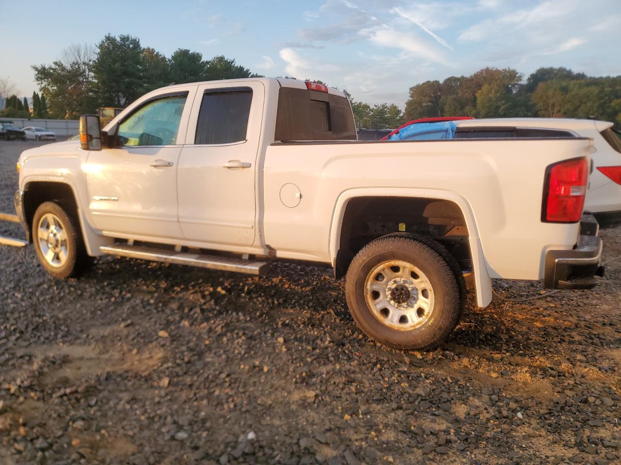 Image 2 of 2016 GMC SIERRA K2500 SLE 2016 with VIN 1GT22SEG7GZ428027