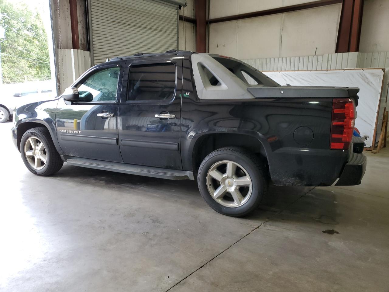 Obraz 2 z 2012 CHEVROLET AVALANCHE LT 2012 z VIN 3GNMCFE05CG116645