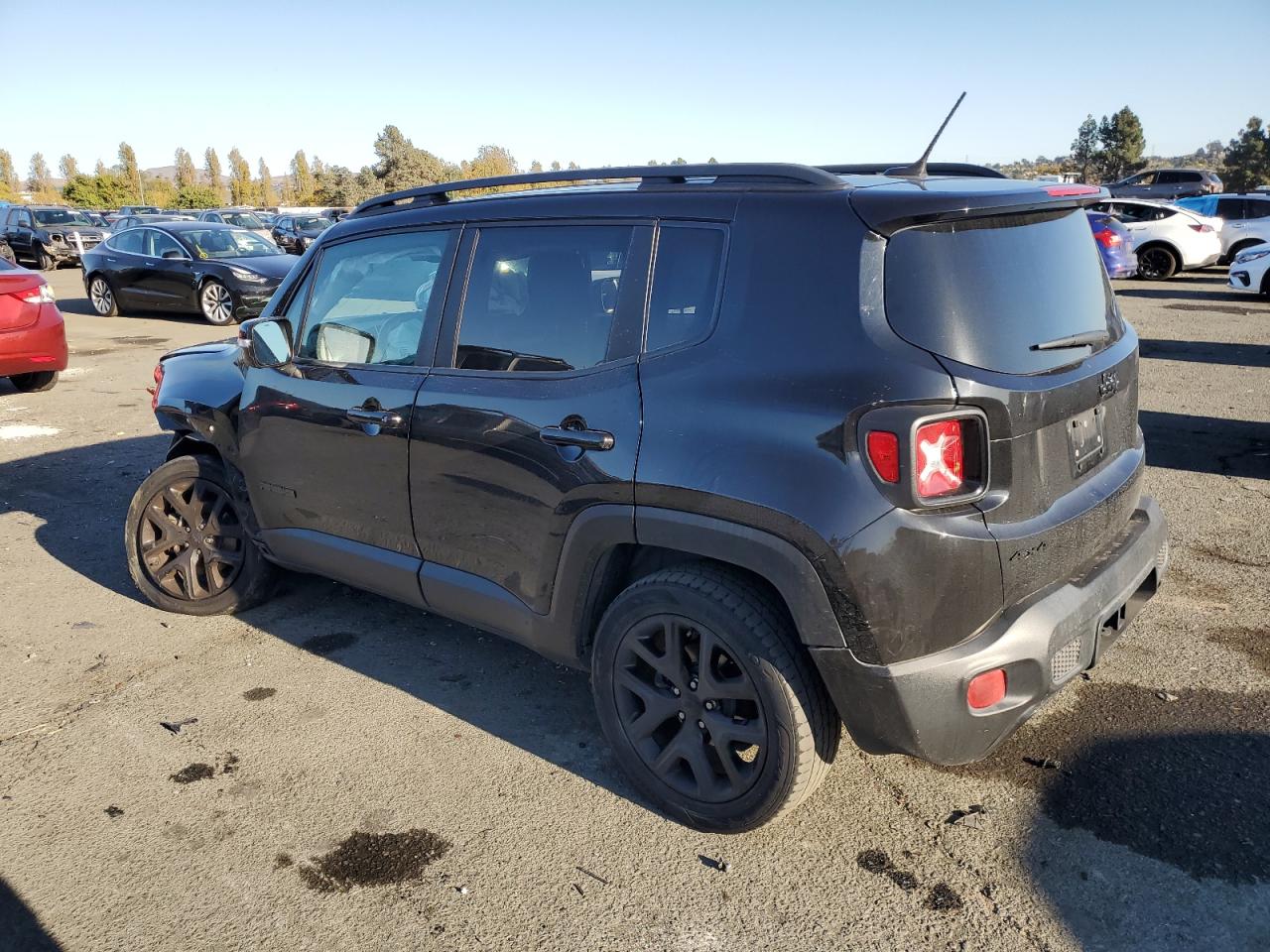 Изображение 2 2017 JEEP RENEGADE LATITUDE 2017 с VIN ZACCJBBB8HPF43770
