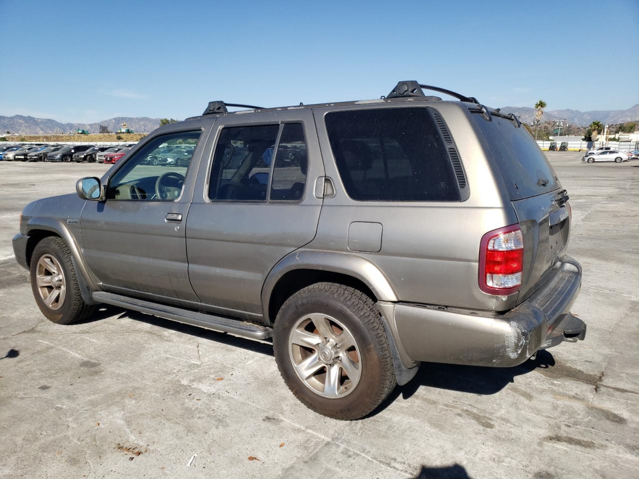 Image 2 of 2004 NISSAN PATHFINDER LE 2004 with VIN JN8DR09X34W809555