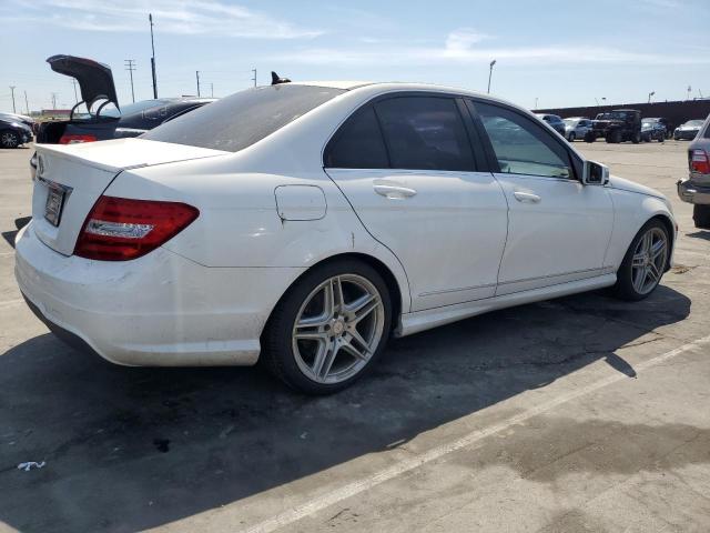 Image 3 of 2013 MERCEDES-BENZ C 250 2013 with VIN WDDGF4HB1DR293490