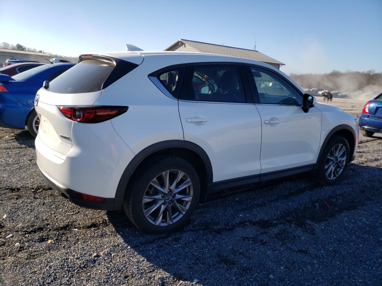 Image 3 of 2020 MAZDA CX-5 GRAND TOURING 2020 with VIN JM3KFBDM2L1847642