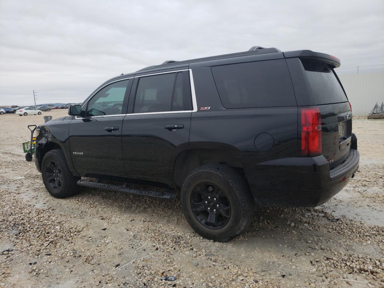 Image 2 of 2018 CHEVROLET TAHOE K1500 LT 2018 with VIN 1GNSKBKC5JR347785
