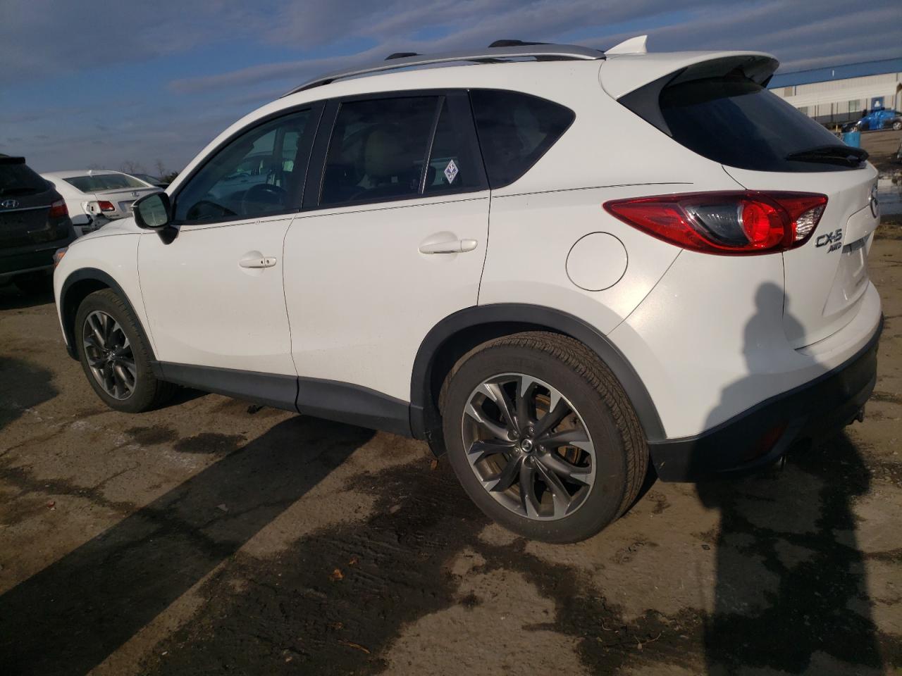 Obraz 2 z 2016 MAZDA CX-5 GT 2016 z VIN JM3KE4DYXG0750685