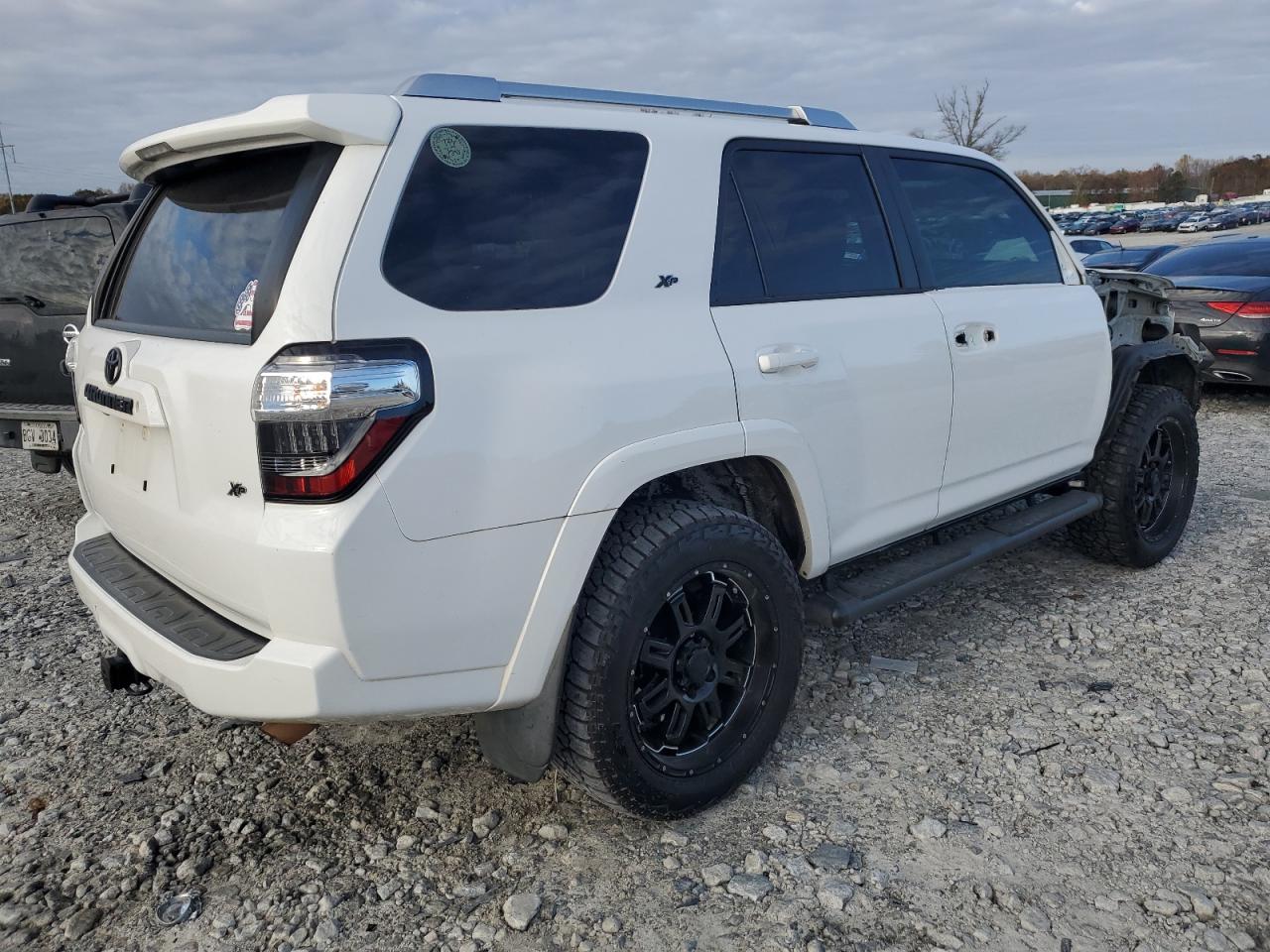 Изображение 3 2017 TOYOTA 4RUNNER SR5 2017 с VIN JTEZU5JR2H5159232