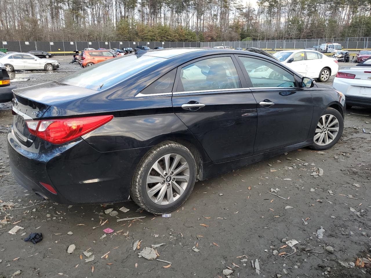 Image 3 of 2014 HYUNDAI SONATA SE 2014 with VIN 5NPEC4AB1EH945960