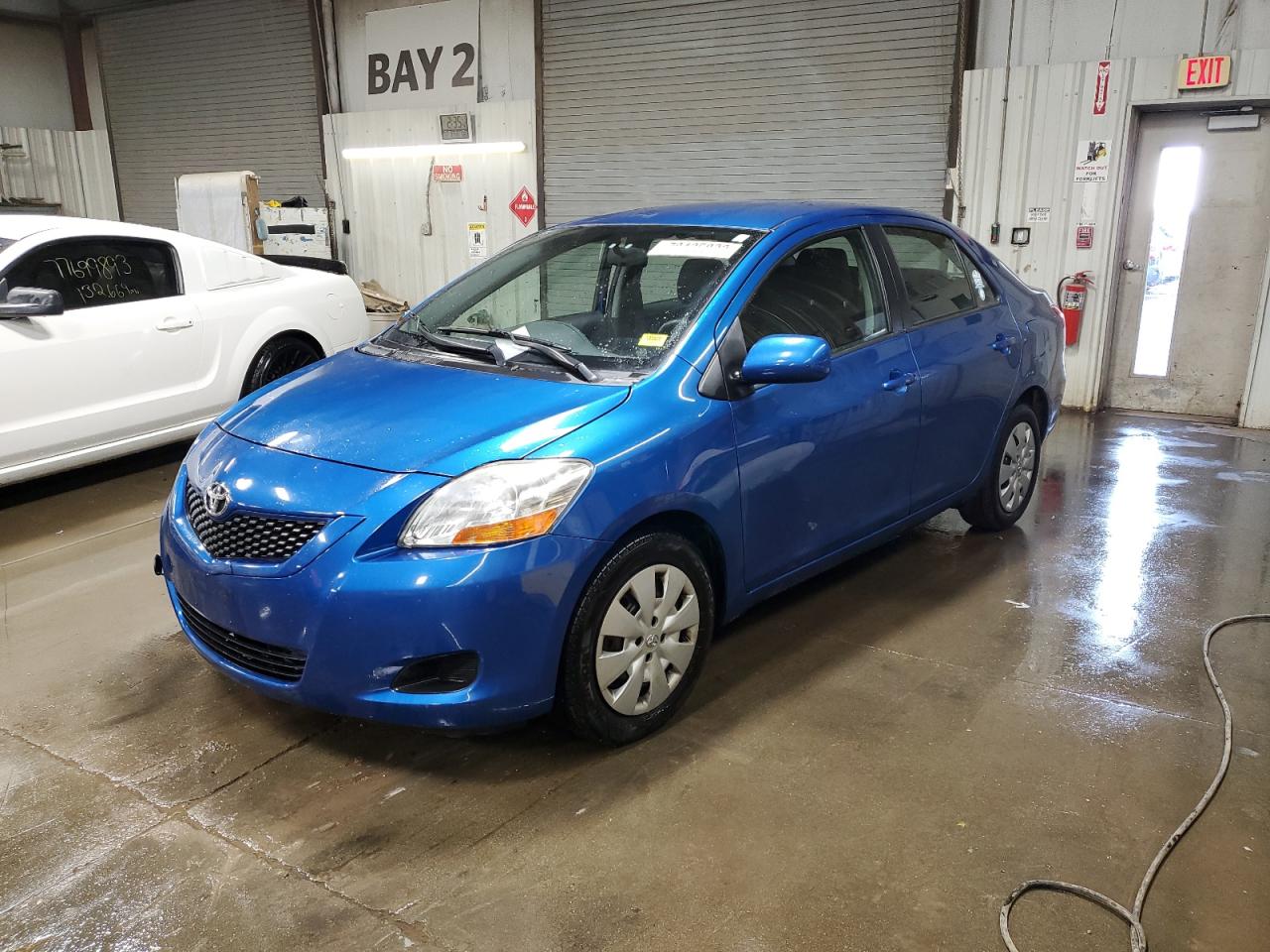 Изображение 2010 TOYOTA YARIS  2010