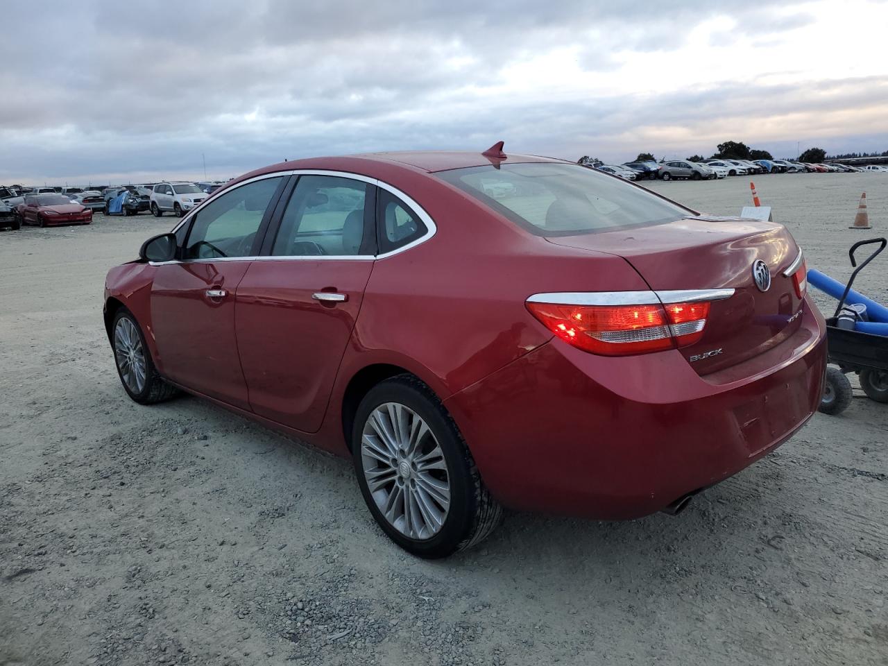 Image 2 of Buick Verano 2014 with VIN 1G4PP5SK7E4144100