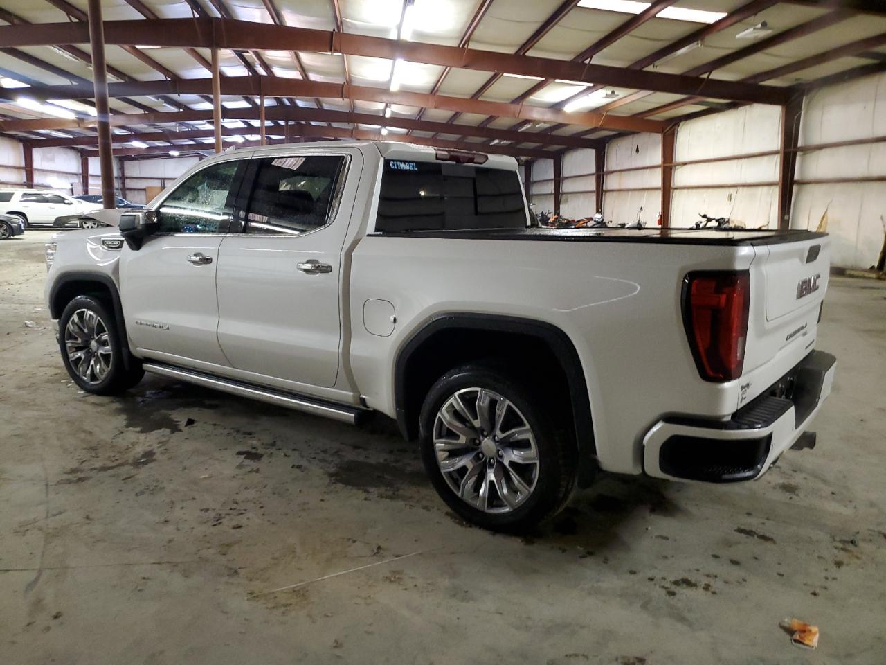 Изображение 2 2022 GMC SIERRA K1500 DENALI 2022 с VIN 3GTUUGED4NG681048