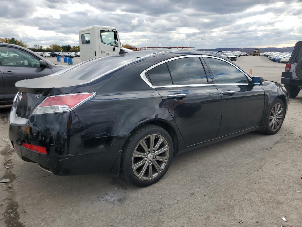 Image 3 of 2010 ACURA TL  2010 with VIN 19UUA8F53AA020689