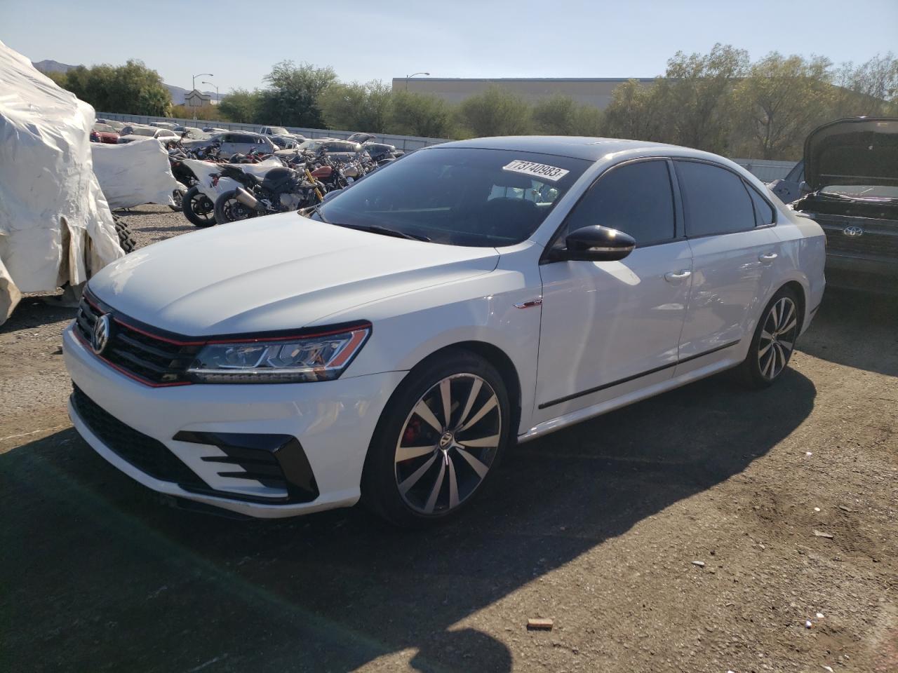 Изображение 1 2018 VOLKSWAGEN PASSAT GT 2018 с VIN 1VWJM7A33JC047952
