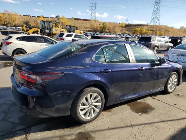 Obraz 3 z 2021 TOYOTA CAMRY LE 2021 z VIN 4T1C11BK2MU036071