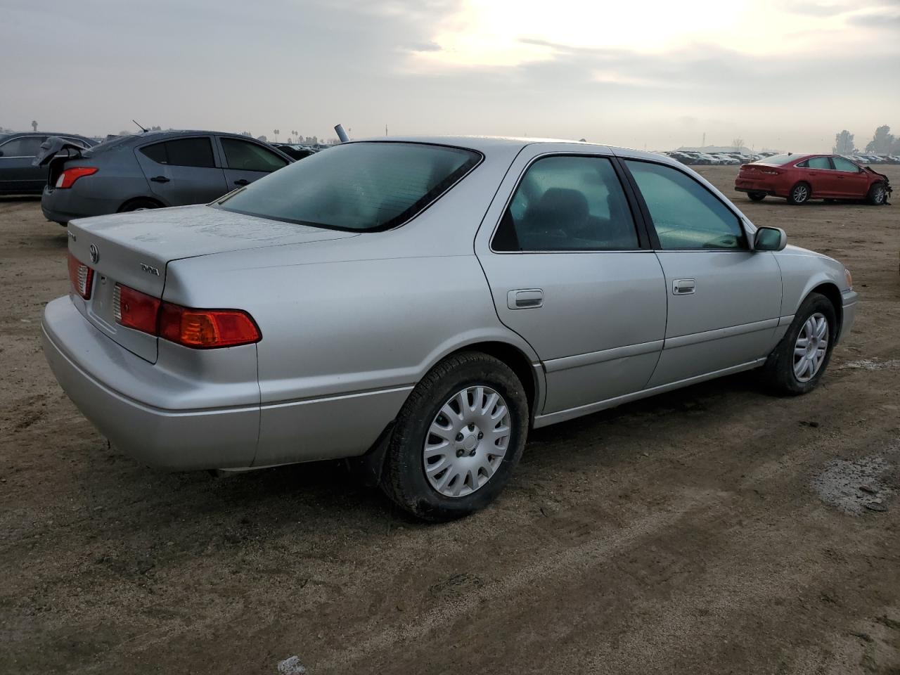 Image 3 of 2001 TOYOTA CAMRY CE 2001 with VIN 4T1BG22K61U064872