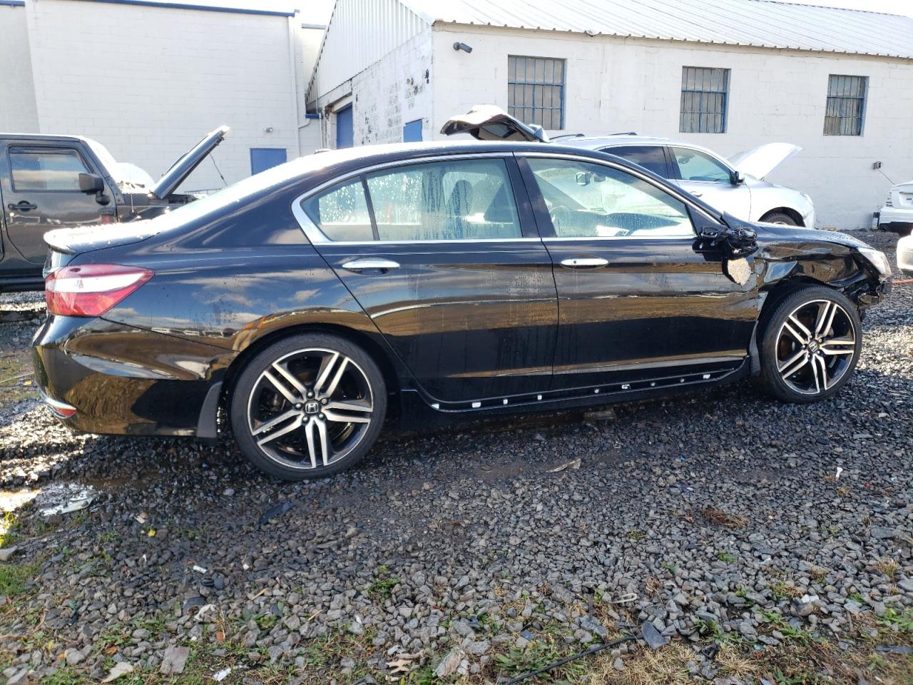 Obraz 3 z 2017 HONDA ACCORD TOURING 2017 z VIN 1HGCR3F96HA026801