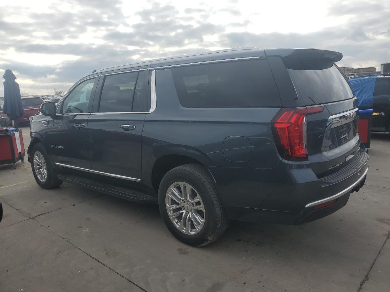 Изображение 2 2021 GMC YUKON XL C1500 SLT 2021 с VIN 1GKS1GKD6MR368185