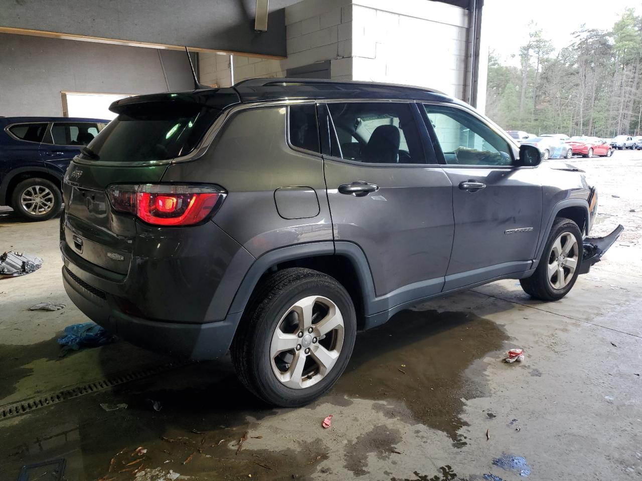 Image 3 of 2018 JEEP COMPASS LATITUDE 2018 with VIN 3C4NJDBB0JT143852
