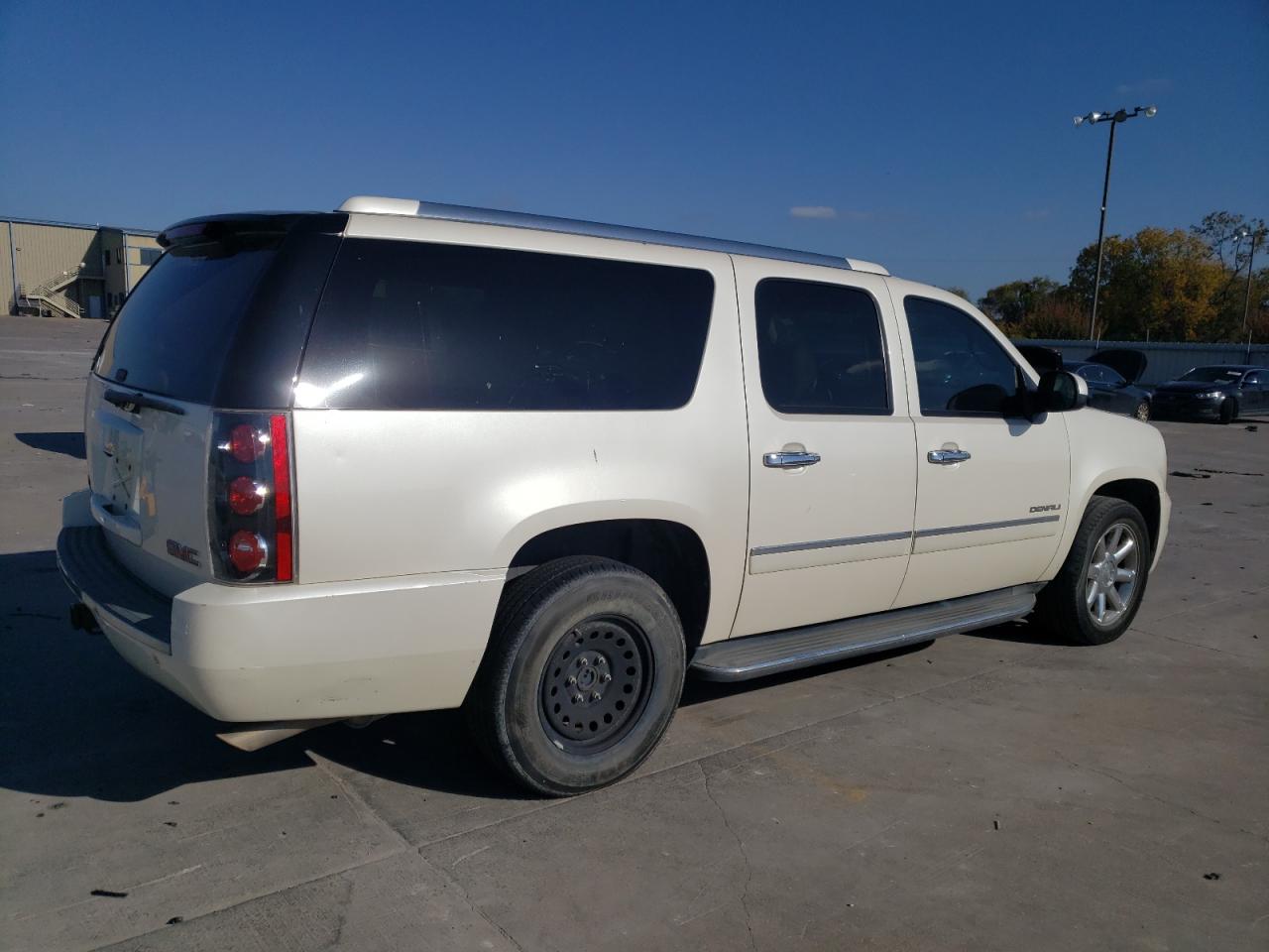 Obraz 3 z 2013 GMC YUKON XL DENALI 2013 z VIN 1GKS2MEF8DR327968