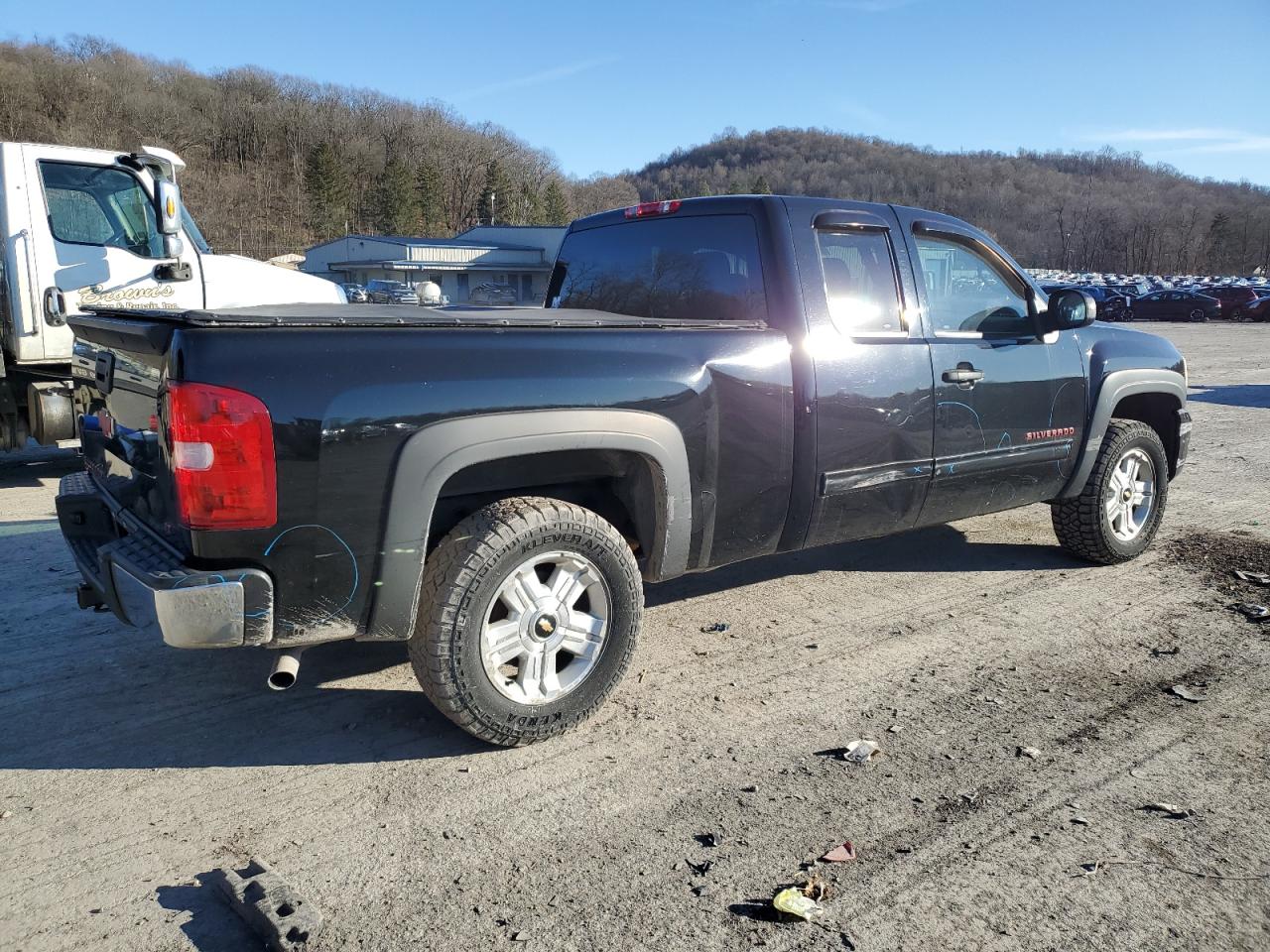 Image 3 of 2009 CHEVROLET SILVERADO K1500 LT 2009 with VIN 1GCEK29049Z274325