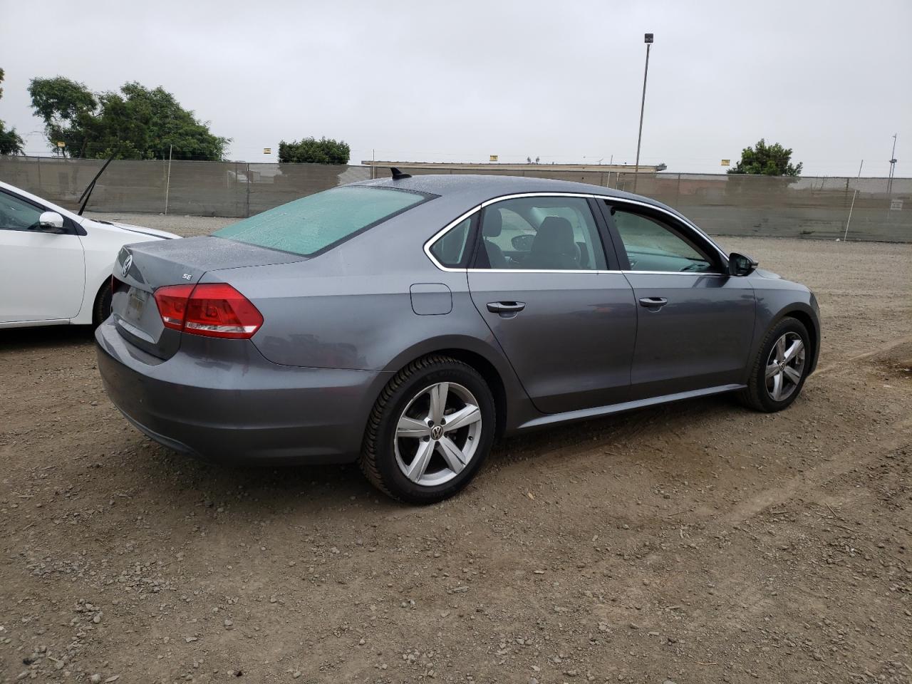 Изображение 3 2012 VOLKSWAGEN PASSAT SE 2012 с VIN 1VWBP7A34CC105498